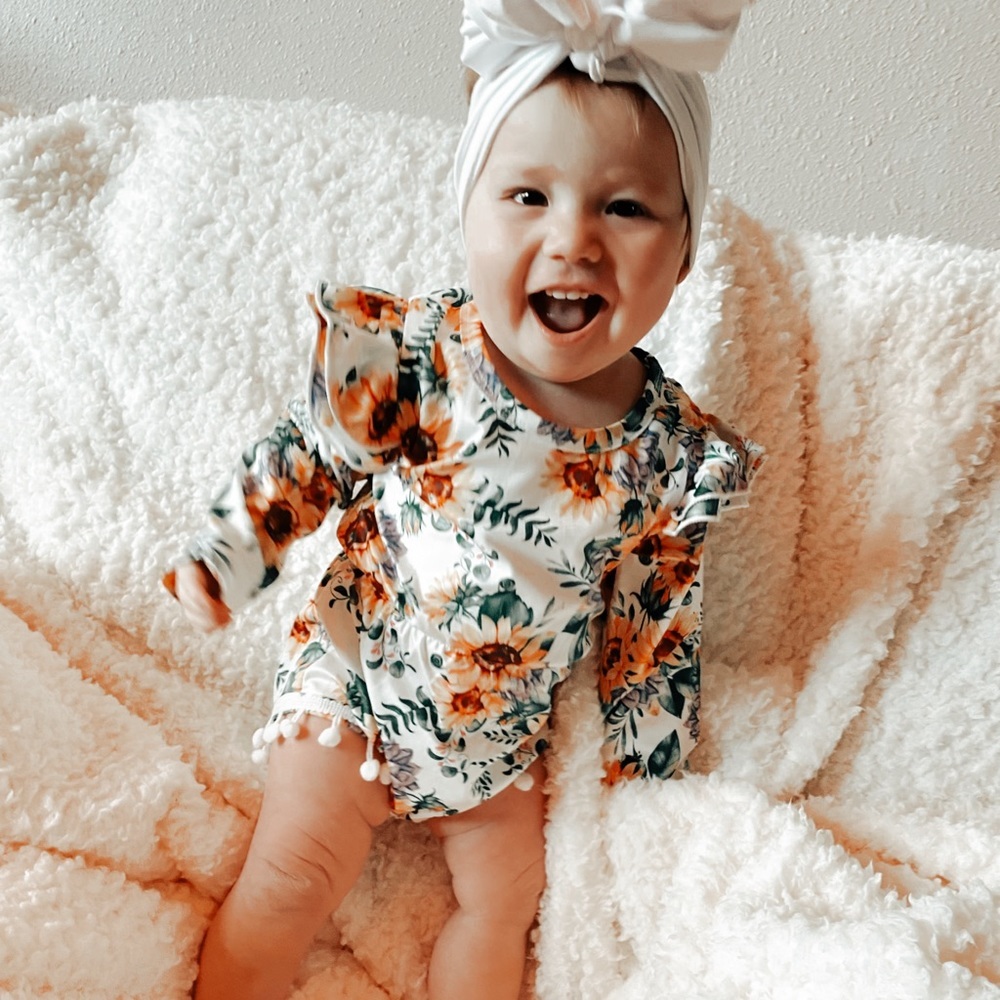 🌻Boho Chic sunflower tasseled long sleeve onesie size 6/12 months